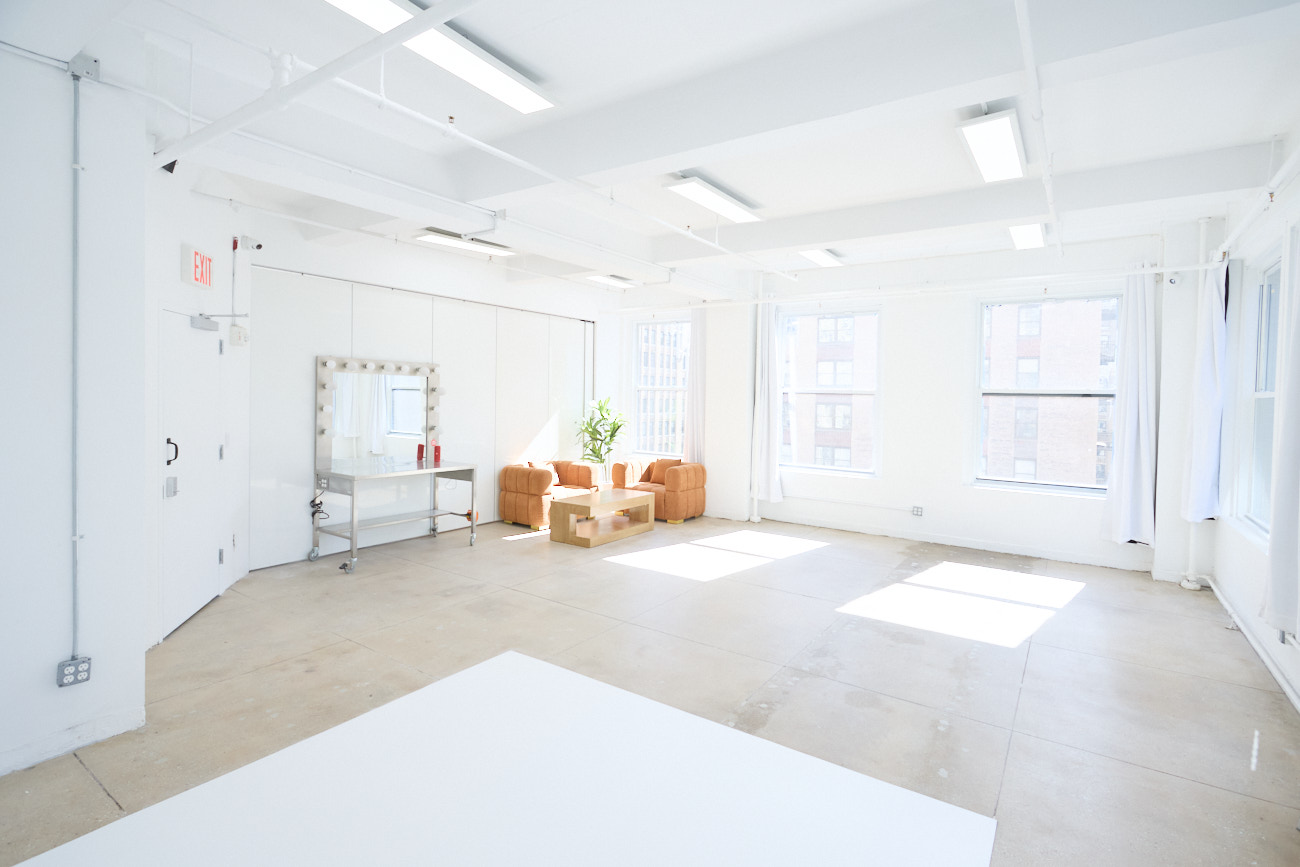 Studio rental 16B / March 24th, 2026 12PM-2PM / Chloe Zhu